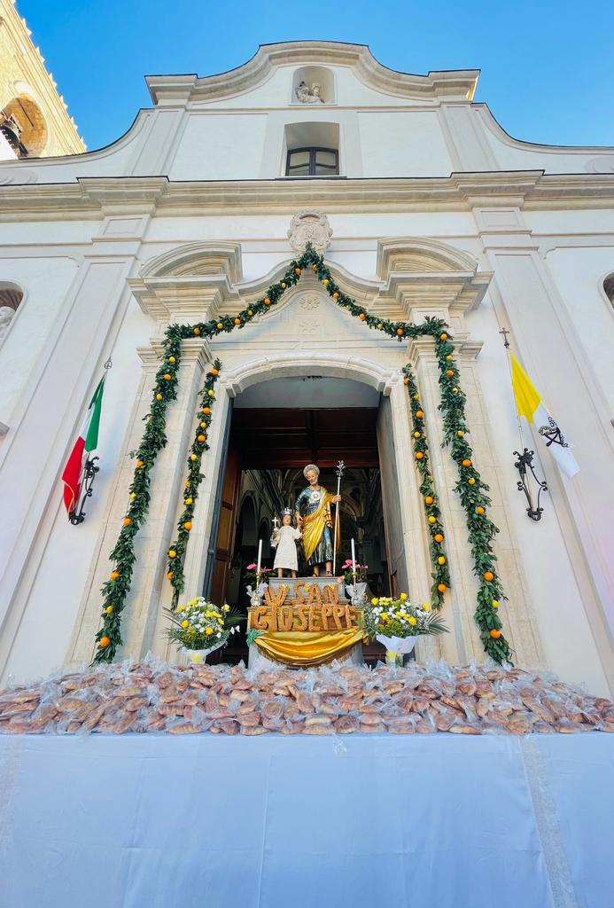 visit palazzo adriano - tavolata di San Giuseppe e distribuzione del pane